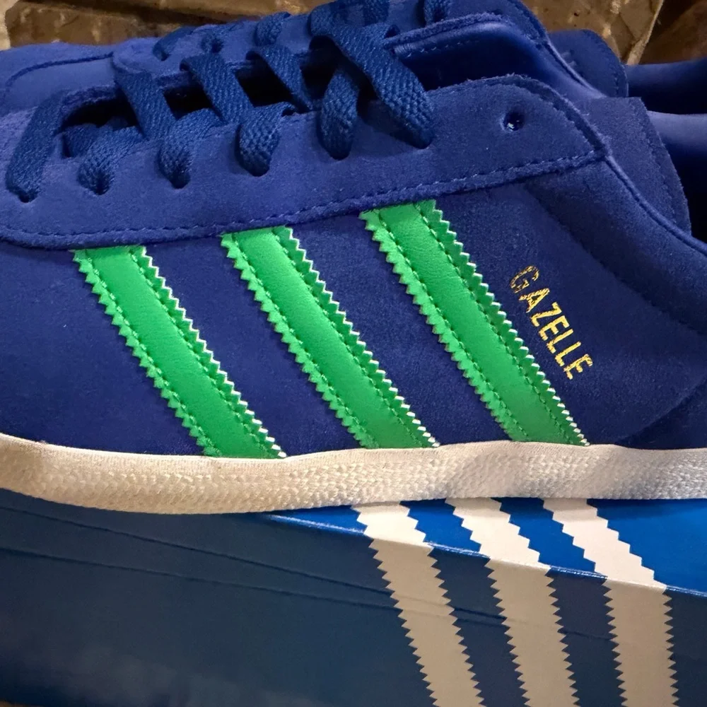Adidas Gazelle Blue and Green Originals Men’s‎ Size 10 NEW
